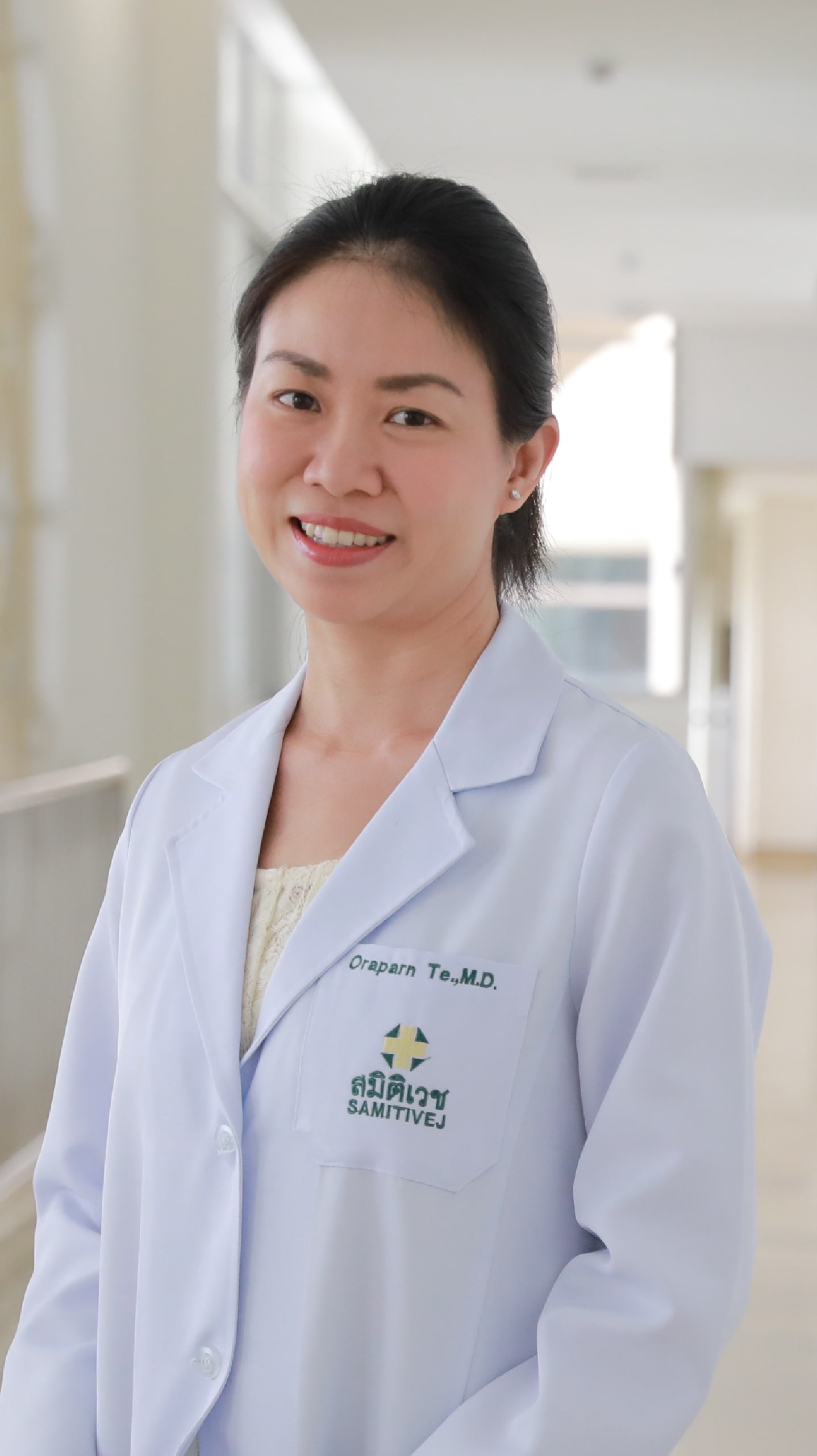Dr. Oraparn Techaritpitak, M.D. - Dermatology specialist at Samitivej Sukhumvit Hospital, Thailand