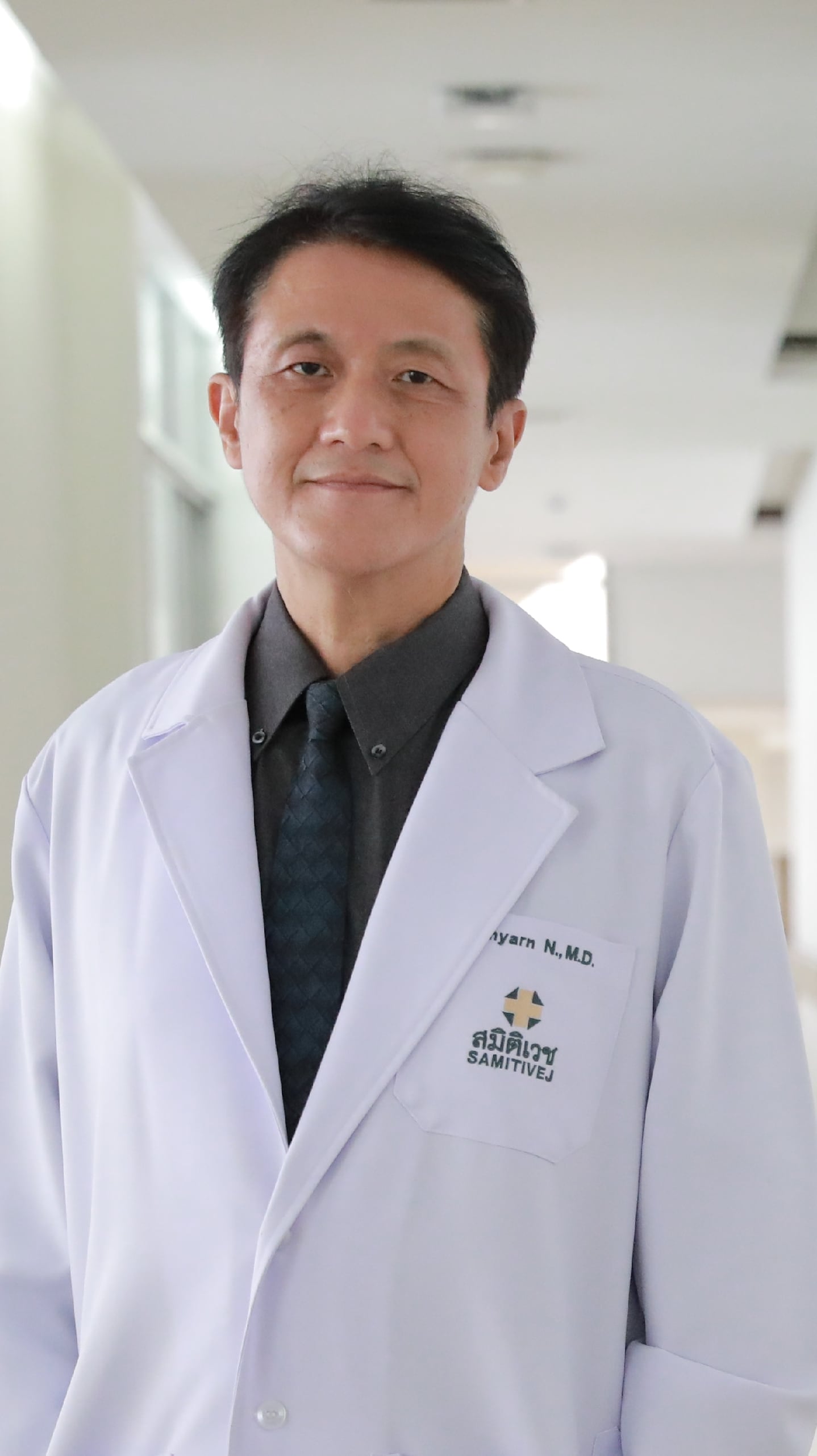 Dr. Associate Prof. Sunyarn Niempoog, M.D. -  specialist at Samitivej Sukhumvit Hospital, Thailand
