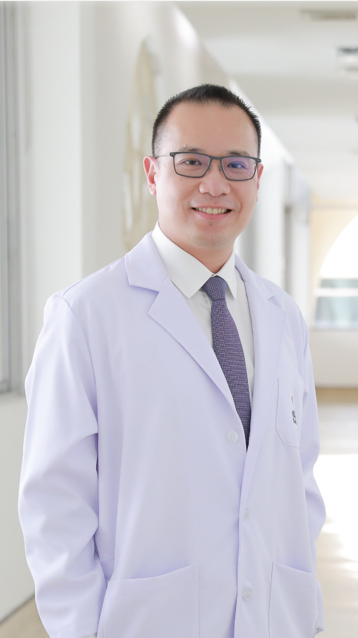 Dr. Assistant professor Roongrath Chitragran, M.D. - Orthopedics specialist at Samitivej Sukhumvit Hospital, Thailand