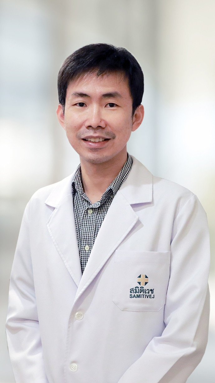 Dr. Jarin Saktanasate, M.D. - Ophthalmology specialist at Samitivej Sukhumvit Hospital, Thailand