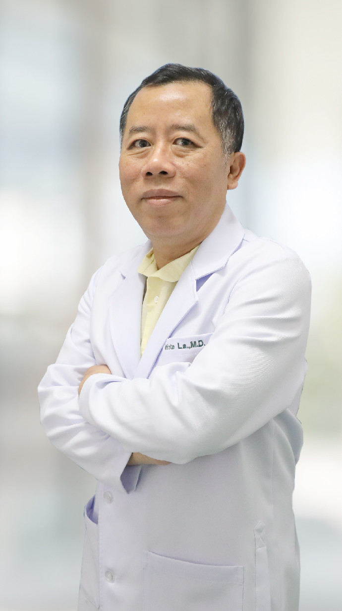 Dr. Dr. Wirote Lausoontornsiri, M.D. - Medical Oncology specialist at Samitivej Sukhumvit Hospital, Thailand